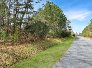 6 Peaceful Lakes Dr, Jamesville, VA 23398