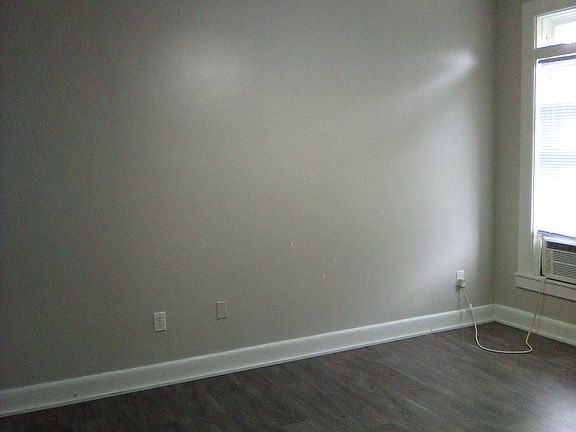 3rd image of 117 N 13th St #6