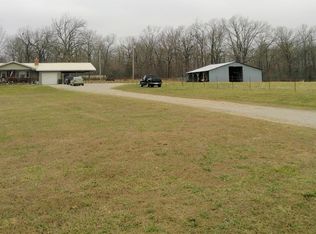 31629 Orchard Dr, Lebanon, MO 65536