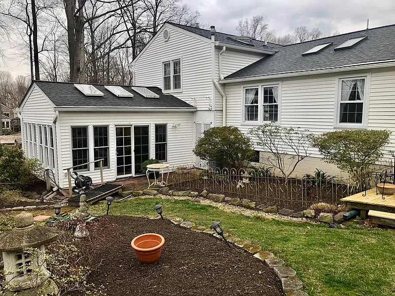 6364 Woodland Ridge Ct — Photo 4