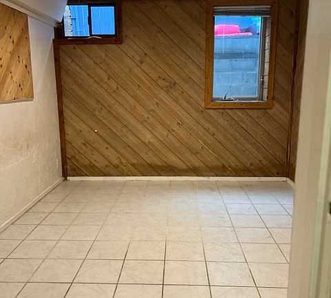 2nd image of 831 8th St #D