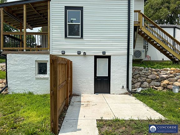 5th image of 3210 S 48th St #3