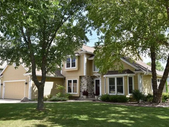 W69N352 Evergreen BOULEVARD, Cedarburg, WI 53012