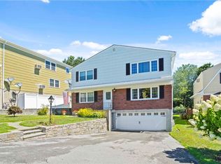7 Harris Ln, Harrison, NY 10528