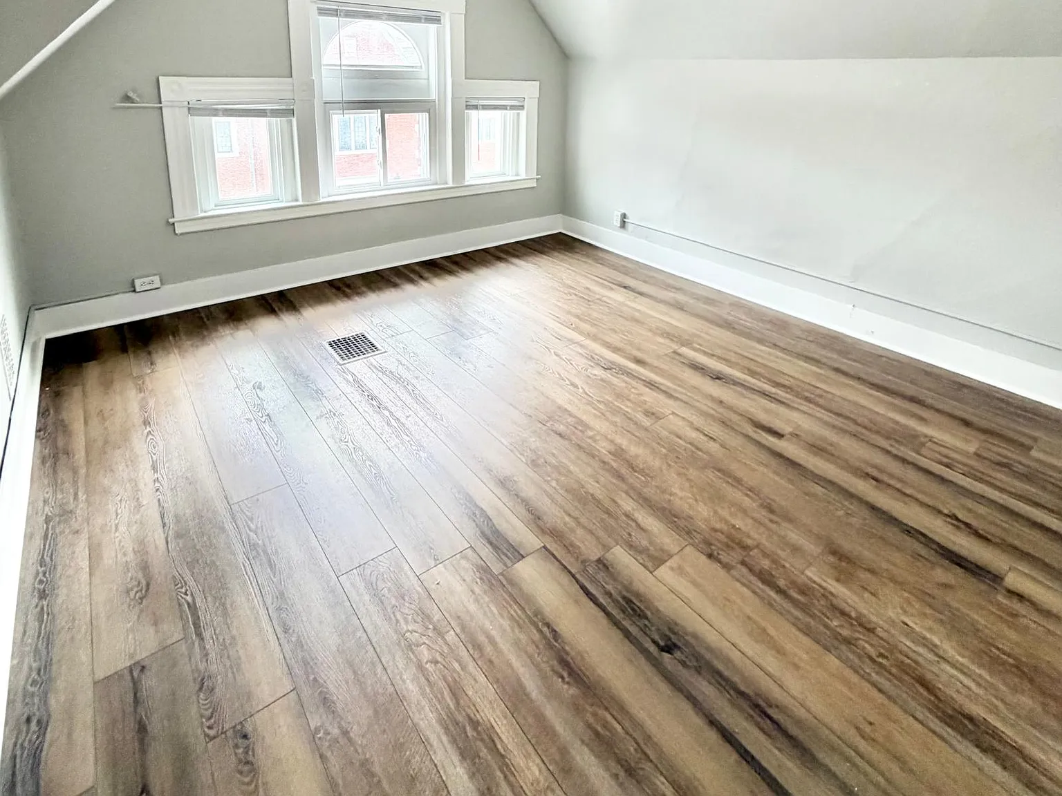 2 bed, 1000 sqft, $1,875 — Photo 4