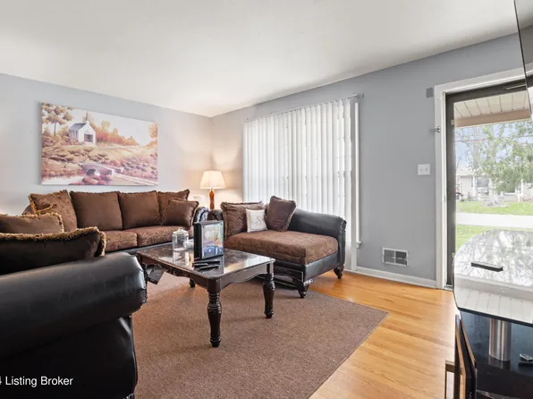 3313 Teakwood Cir, Louisville, KY 40216