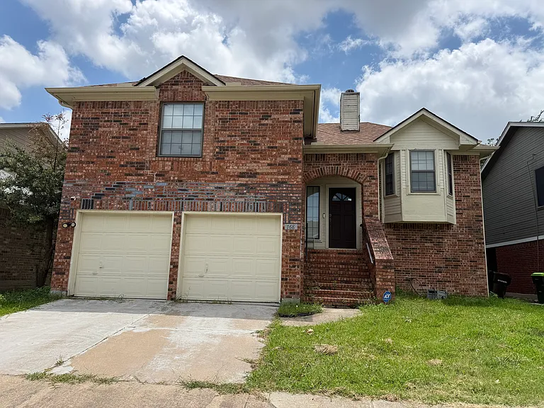 768 Pierre Ln — Photo 1