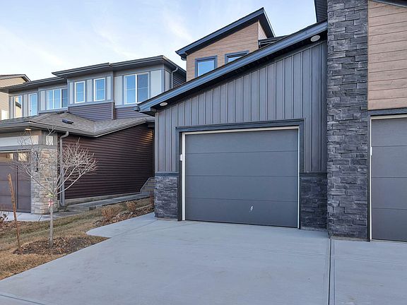 3rd image of 1717 Plum Cres SW