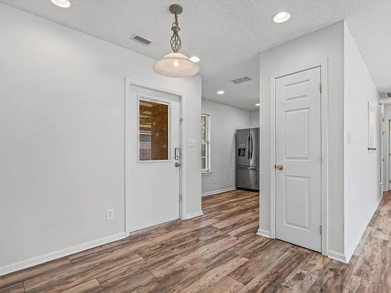 18740 E Hammond St — Photo 5