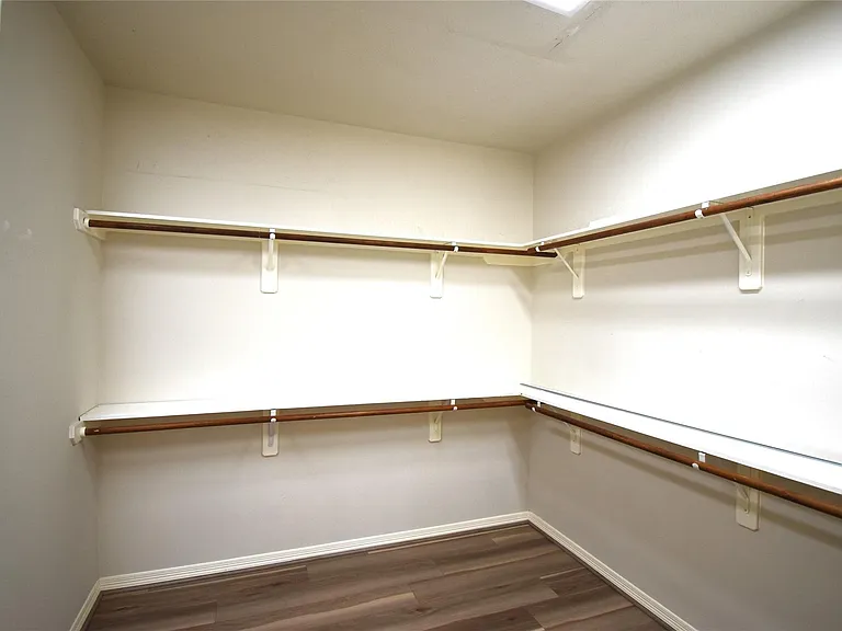 2835 Briarhurst Park — Photo 18