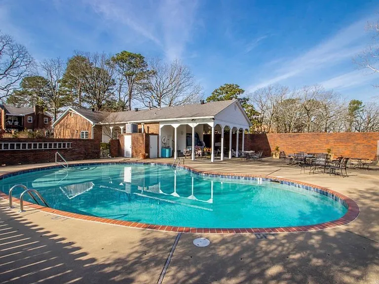 311 Cambridge Place Dr — Photo 13