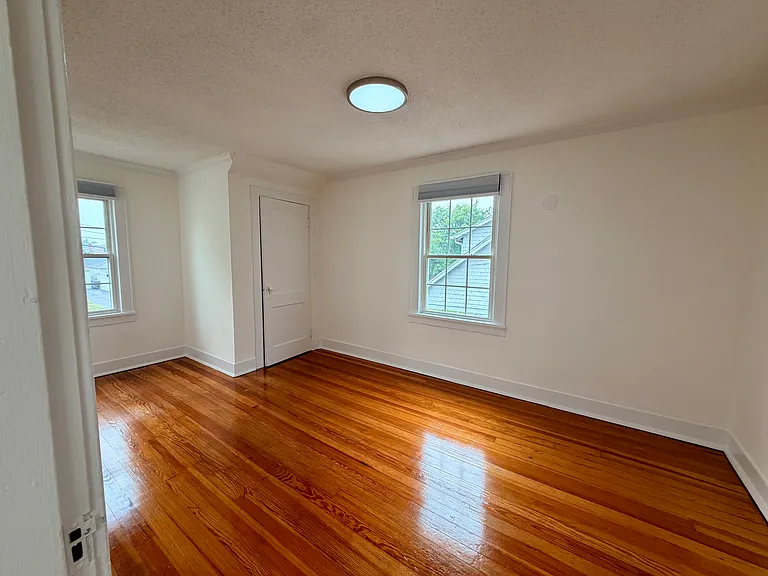 15 Washington Cir — Photo 5