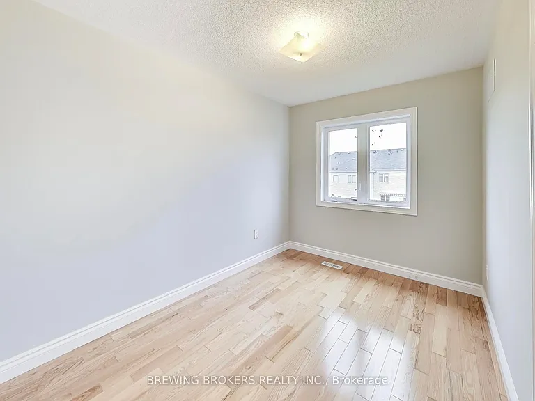 33 Pearcey Cres — Photo 21