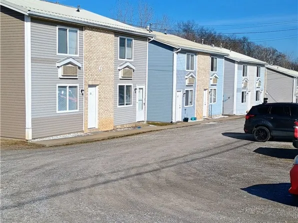 3215 Moxadarla Dr, Zanesville, OH 43701