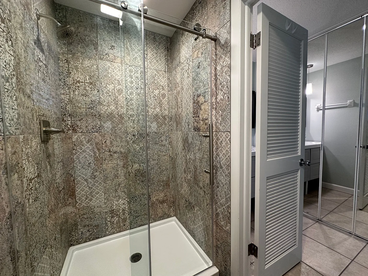 4 bed, 2.5 bath, 1942 sqft, $3,550 — Photo 3
