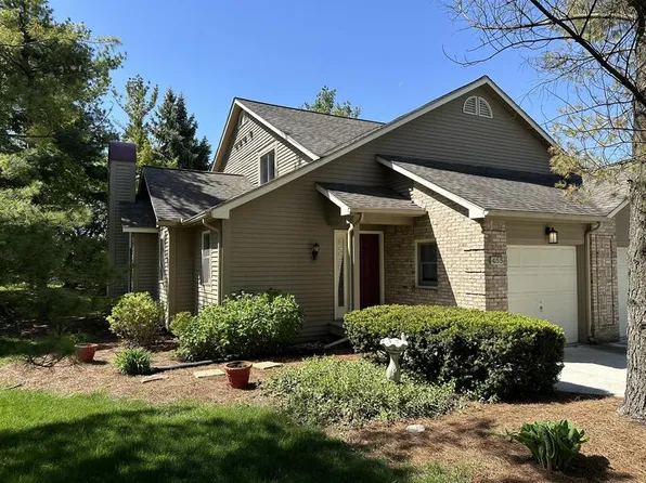 455 Village Oaks Ct, Ann Arbor, MI 48103