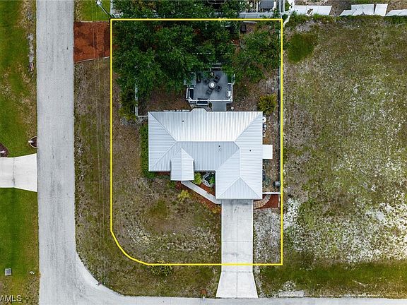 3rd image of 1335 NE 20th Pl