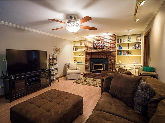 5th image of 5129 Robinhood Ln