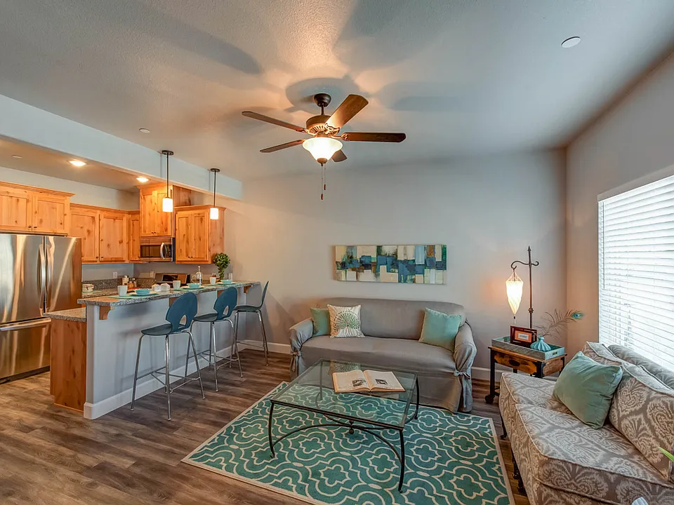 Midtown 557
