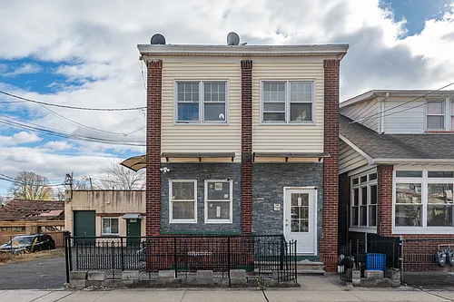 12 Garfield Ave #1 Photo 1