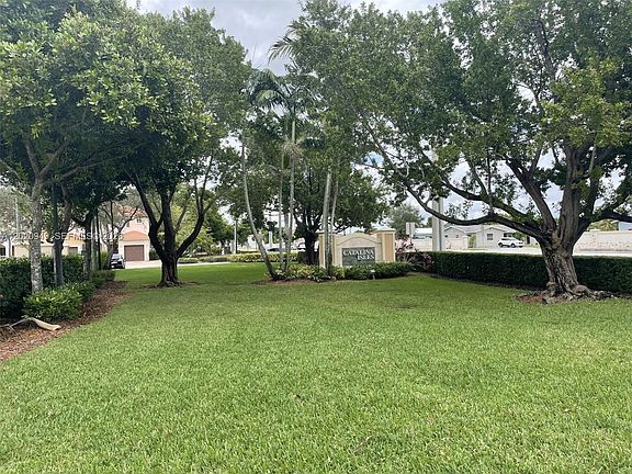 2nd image of 8835 S Isles Cir #8835