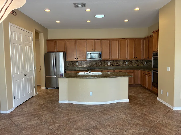 20973 W Cora Vis — Photo 8
