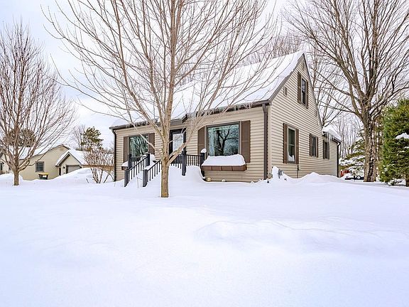 4th image of 705 S Line Rd