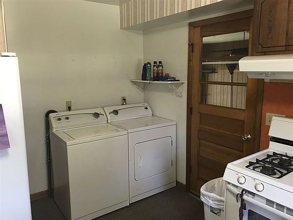 5th image of 307 Airway Dr