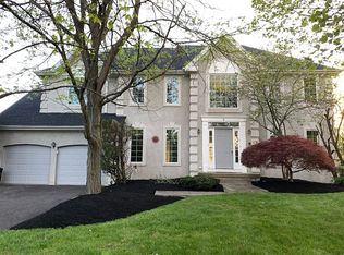 7 Brookwood Rd, Mount Laurel, NJ 08054