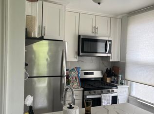98 Berry St #4B, Brooklyn, NY 11249
