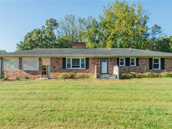 1829 Hill Everhart Rd, Lexington, NC 27295