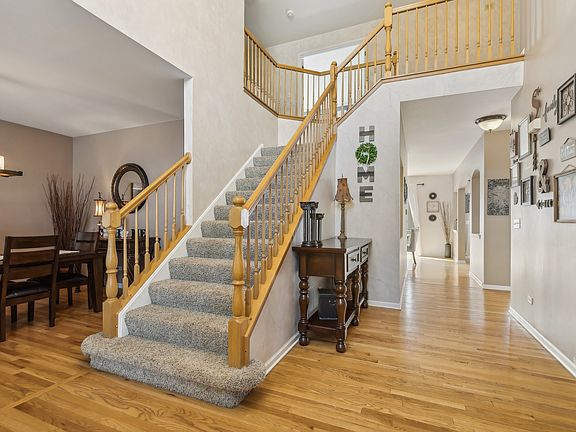 3rd image of 2 Barton Creek Ct