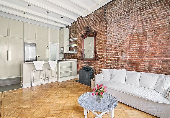 3rd image of 62 W 11th St APT 3F