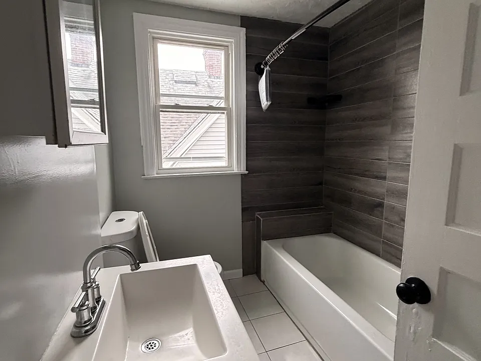 63 Ellsworth Ave #3