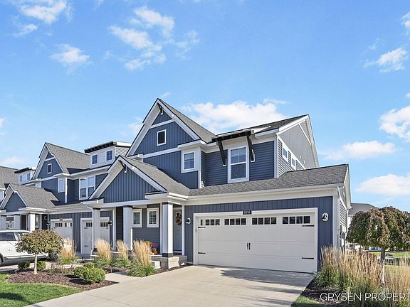 3rd image of 8916 Barrington Ln #44