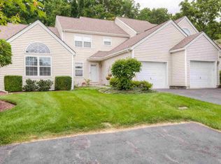 51 Muirfield Ct, Poughkeepsie, NY 12603