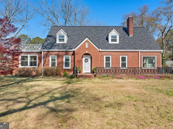 407 E College St, Bowdon, GA 30108