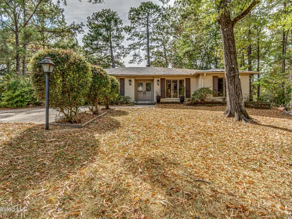 4437 Woodlark Dr, Jackson, MS 39211