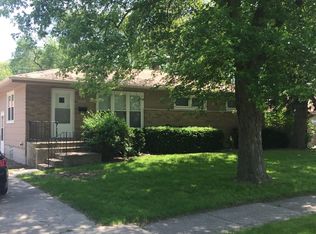 17229 Burnham Ave, Lansing, IL 60438