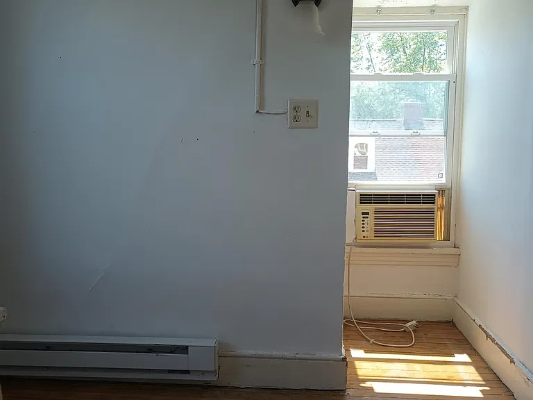 119 N 6th St #2 — Photo 10
