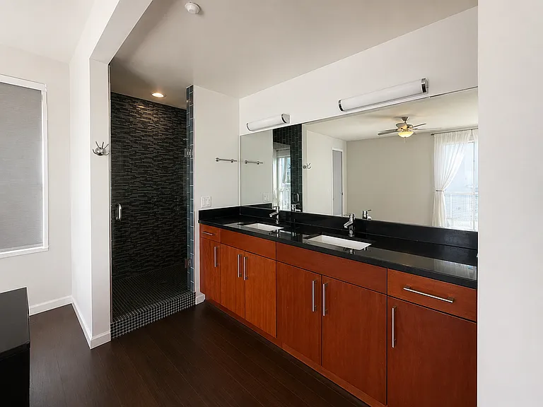 L2 - Primary bedroom bathroom with double sinks