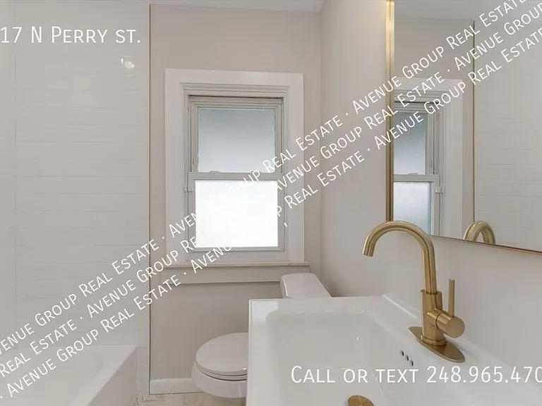 917 N Perry St — Photo 18