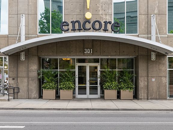 5th image of 301 Demonbreun St Unit 1307
