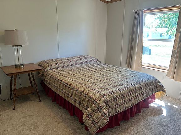 3rd image of 265 Forest Green Dr