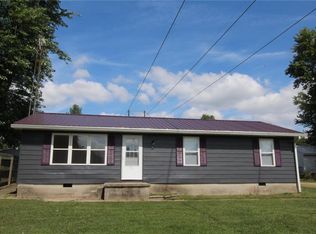 30 Erwin Dr, Neoga, IL 62447
