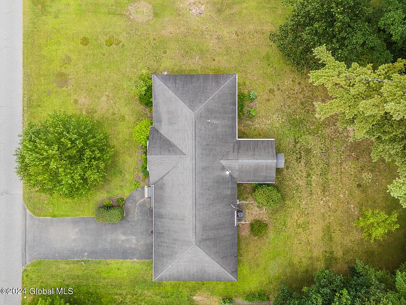 2nd image of 8 Sylvan Avenue