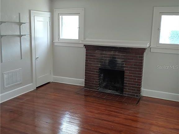 5th image of 2567 15th Ave N