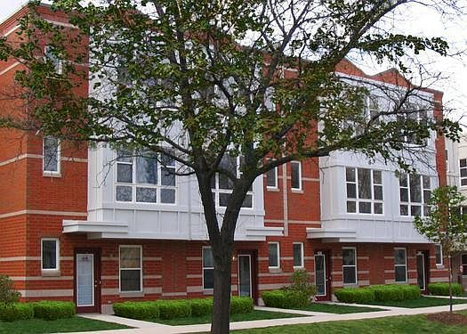 1st image of 3228 N Kilbourn Ave Unit 10