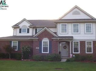 841 Hillcrest Blvd, Canton, MI 48187