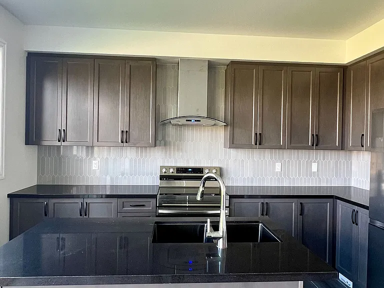 156 Union Blvd — Photo 7